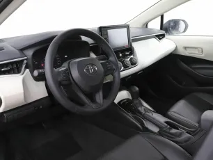 Toyota  11