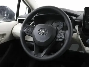 Toyota  12