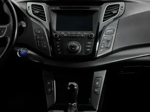 Hyundai  9