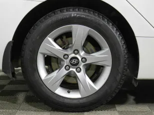 Hyundai  6