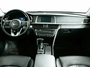 Kia  9