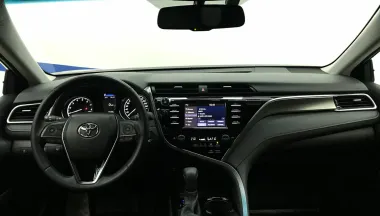 Toyota  9