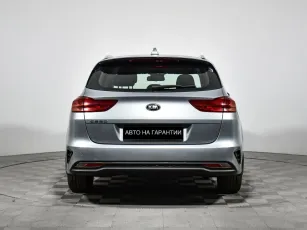 Kia  4