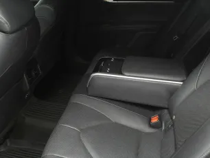Toyota  16