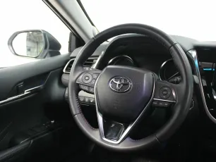 Toyota  12