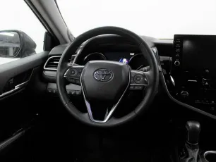 Toyota  12
