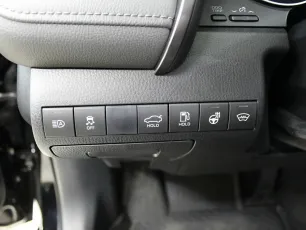 Toyota  16