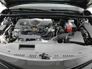 Toyota  8
