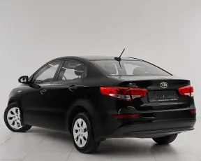 Kia  4