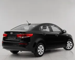 Kia  6