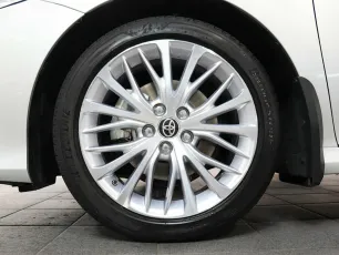 Toyota  9