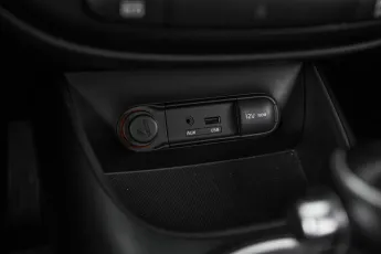 Kia  14
