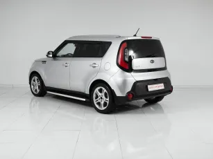 Kia  4
