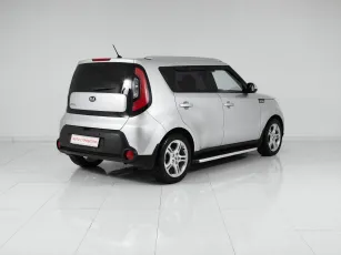 Kia  5