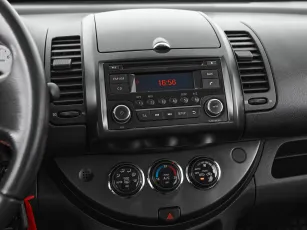 Nissan  11