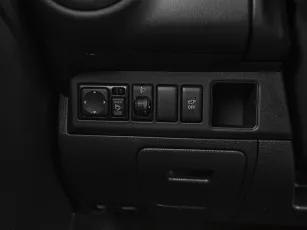 Nissan  15