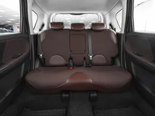 Nissan  17