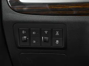 Hyundai  12