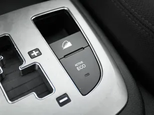 Hyundai  15