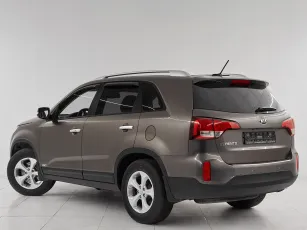 Kia  4
