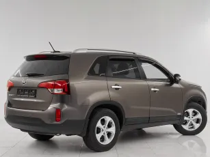 Kia  6