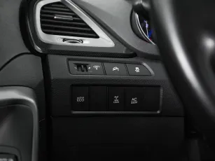 Hyundai  11