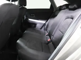 Kia  10