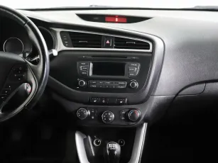 Kia  8