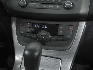 Nissan  12