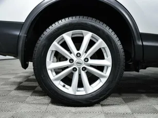 Nissan  6