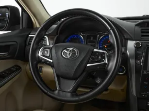 Toyota  15