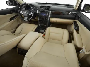 Toyota  9