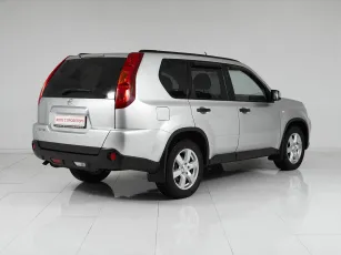 Nissan  5