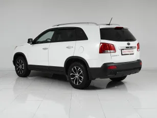 Kia  4