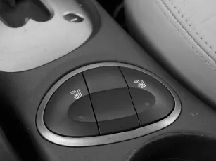 Hyundai  12