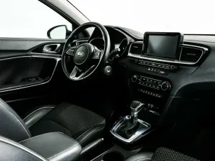 Kia  6