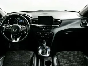 Kia  7