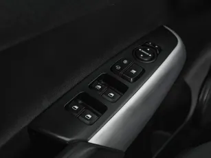 Kia  17