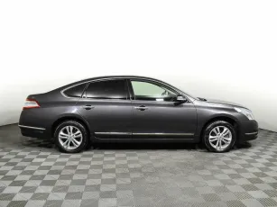 Nissan  4