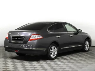 Nissan  5