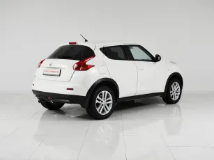 Nissan  5