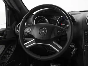 Mercedes-Benz  16