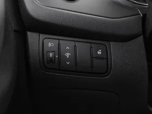 Kia  15