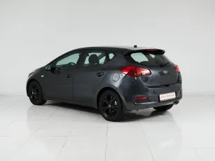 Kia  4