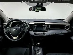 Toyota  8