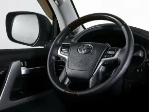 Toyota  12