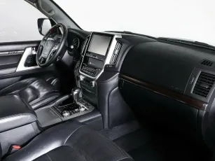 Toyota  9