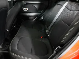 Kia  10