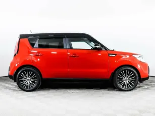 Kia  4