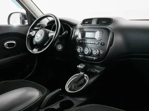 Kia  7